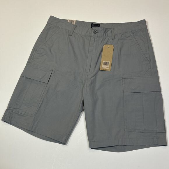 Levi’s Carrier Cargo Shorts Men’s 36 Light Gray NWT 100% Cotton Loose Fit - Picture 2 of 14